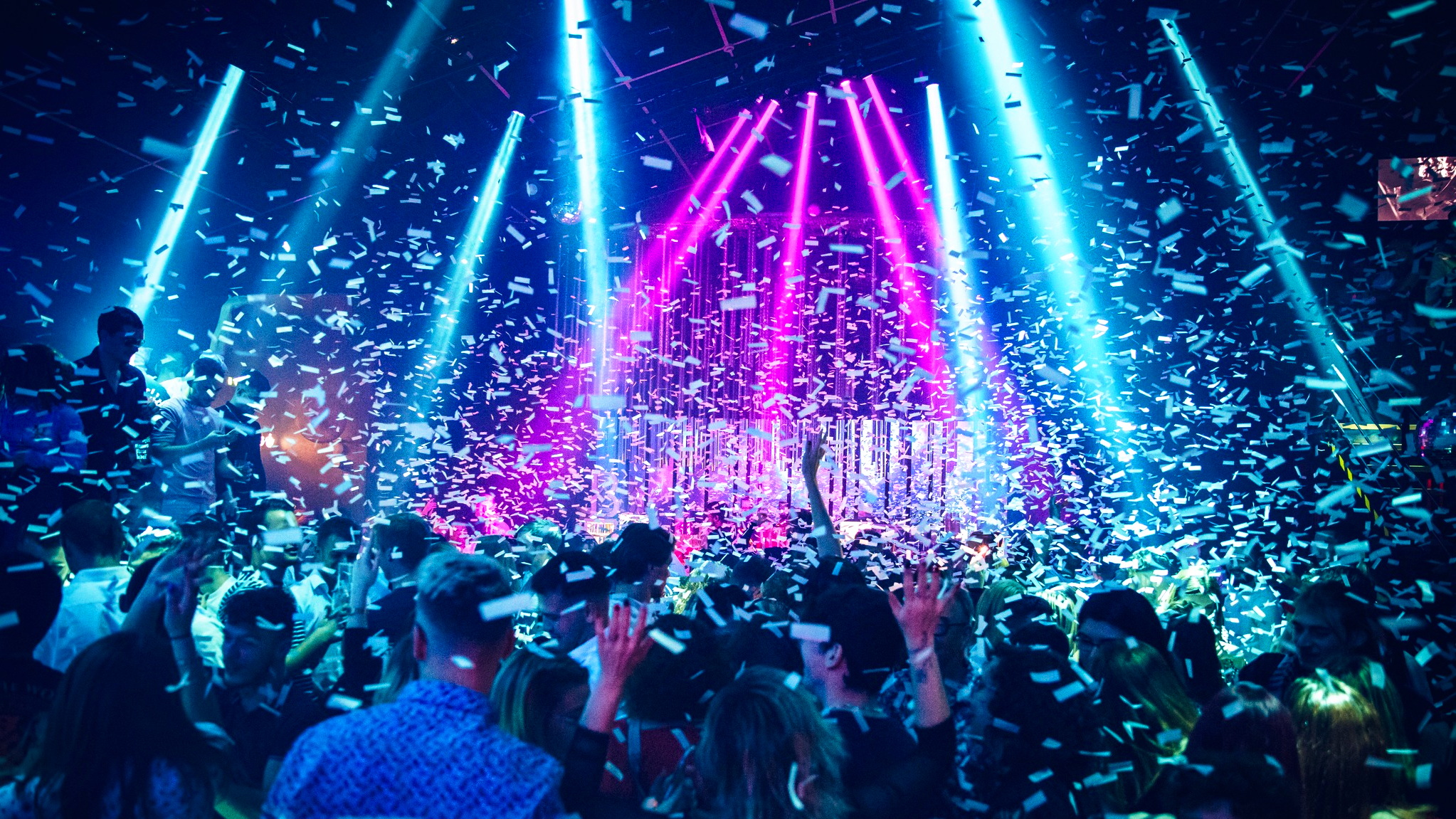 confettis lumiere bar club discotheque alsace